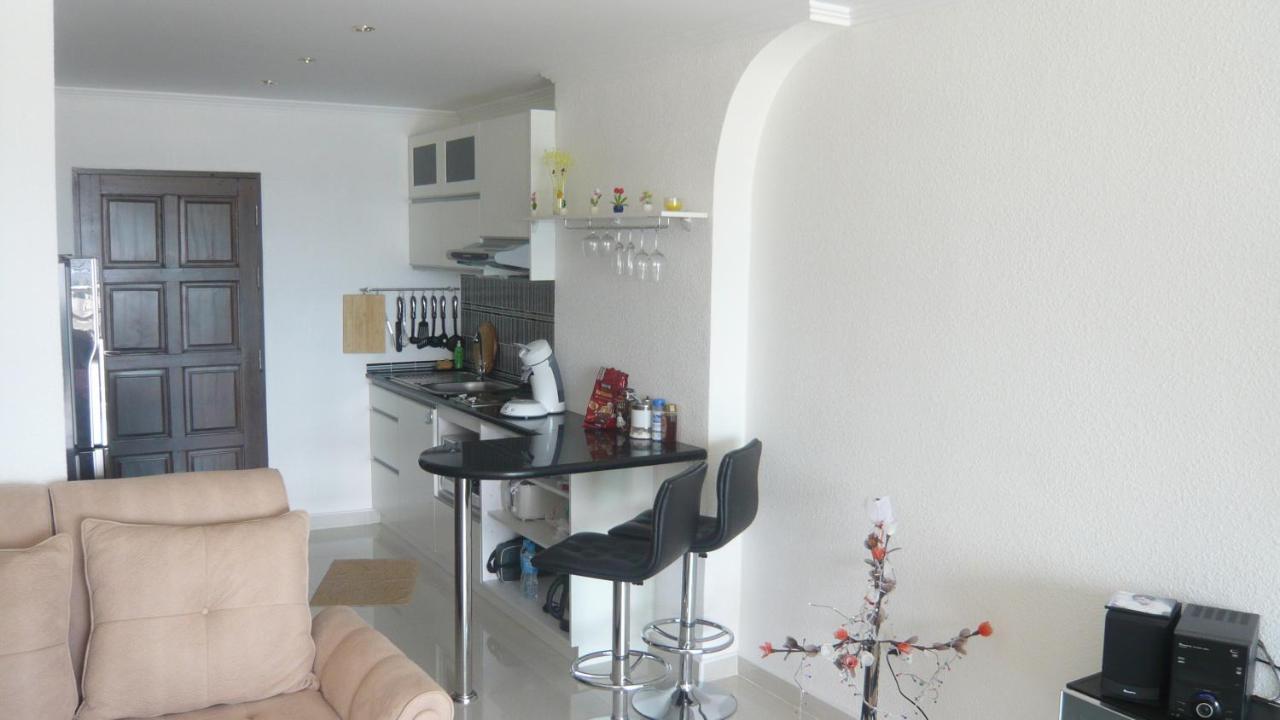 Ferienwohnung Joy Shop At View Talay 6 Pattaya Exterior foto